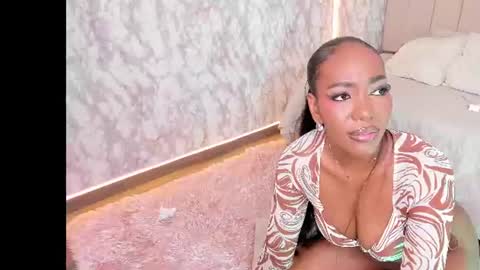 Snapshot of whitneyyfox chatting on 07-10-26, 11:51 whitneyyfox online show from 07-10-26, 11:51