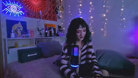 Snapshot of whoalexxa chatting on 11-07-25, 09:15 Alexa online show from 11-07-25, 09:15