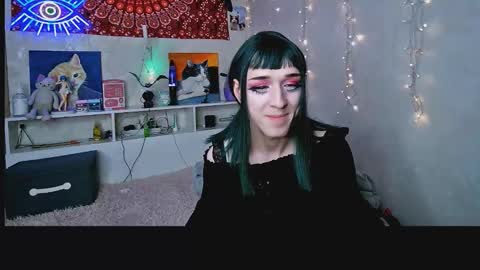 Snapshot of whoalexxa chatting on 11-12-25, 03:56 Alexa online show from 11-12-25, 03:56