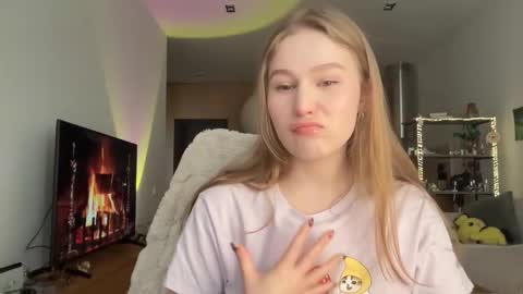 Alisa online show from 12-05-25, 07:28