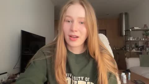 Snapshot of whoisalisa chatting on 01-08-26, 07:43 Alisa online show from 01-08-26, 07:43