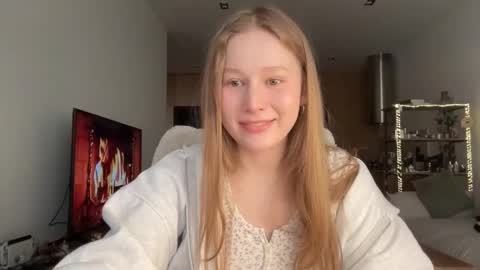 Snapshot of whoisalisa chatting on 01-11-26, 07:35 Alisa online show from 01-11-26, 07:35