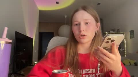 Snapshot of whoisalisa chatting on 02-19-26, 07:15 Alisa online show from 02-19-26, 07:15