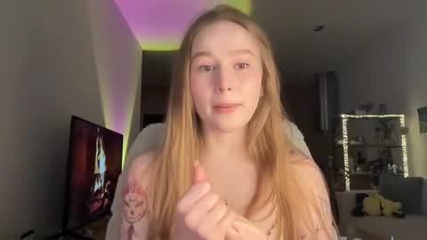 Snapshot of whoisalisa chatting on 02-27-26, 08:03 Alisa online show from 02-27-26, 08:03