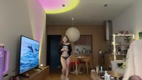 Snapshot of whoisalisa chatting on 03-20-26, 07:35 Alisa online show from 03-20-26, 07:35