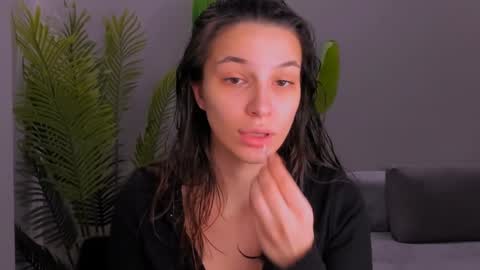 Snapshot of whoislulu chatting on 01-19-25, 10:17 whoislulu online show from 01-19-25, 10:17