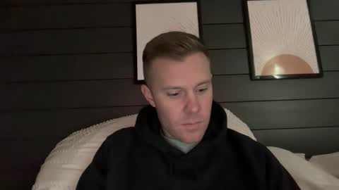 whoops1017 online show from 12-19-25, 04:58