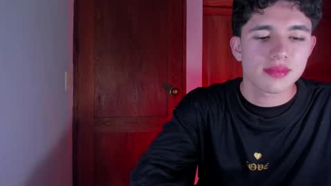 whos_he online show from 01-19-26, 01:20