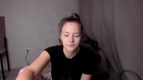 Snapshot of why_again_me chatting on 02-22-25, 03:36 Veronica online show from 02-22-25, 03:36