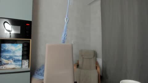 Snapshot of why_again_me chatting on 11-01-25, 07:05 Veronica online show from 11-01-25, 07:05