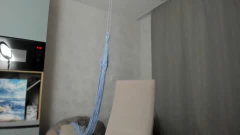 Snapshot of why_again_me chatting on 11-09-25, 06:50 Veronica online show from 11-09-25, 06:50