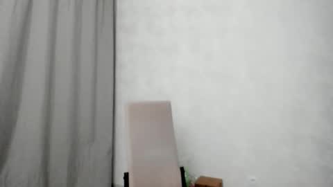 Snapshot of why_again_me chatting on 02-25-26, 07:56 Veronica online show from 02-25-26, 07:56