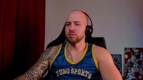 Snapshot of why_you_so_serious chatting on 12-14-24, 05:25 VI online show from 12-14-24, 05:25