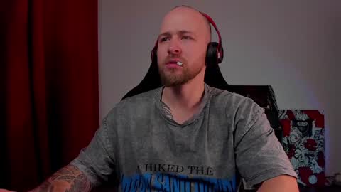 Snapshot of why_you_so_serious chatting on 01-15-25, 05:58 VI online show from 01-15-25, 05:58