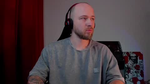 Snapshot of why_you_so_serious chatting on 01-16-25, 10:23 VI online show from 01-16-25, 10:23