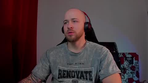 Snapshot of why_you_so_serious chatting on 01-24-25, 03:45 VI online show from 01-24-25, 03:45