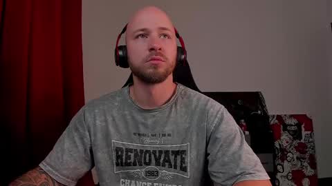 Snapshot of why_you_so_serious chatting on 03-09-25, 05:39 VI online show from 03-09-25, 05:39