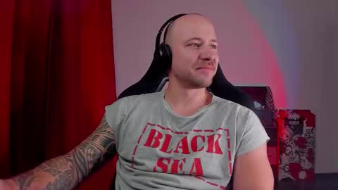 Snapshot of why_you_so_serious chatting on 11-05-25, 05:02 VI online show from 11-05-25, 05:02