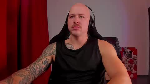 Snapshot of why_you_so_serious chatting on 11-07-25, 05:13 VI online show from 11-07-25, 05:13