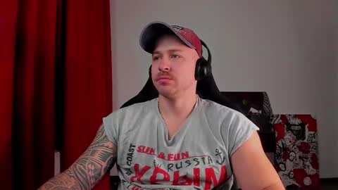 Snapshot of why_you_so_serious chatting on 01-12-26, 04:56 VI online show from 01-12-26, 04:56