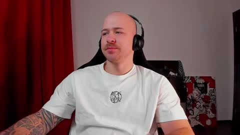 Snapshot of why_you_so_serious chatting on 01-13-26, 05:29 VI online show from 01-13-26, 05:29