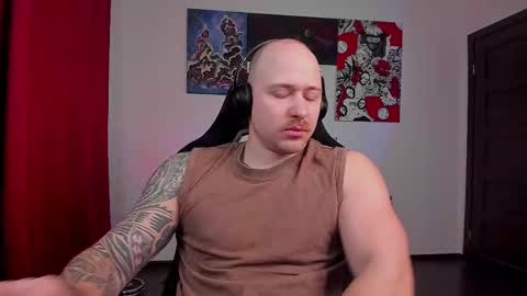 Snapshot of why_you_so_serious chatting on 02-18-26, 04:25 VI online show from 02-18-26, 04:25