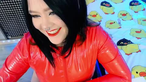 Laura  online show from 04-09-26, 07:30