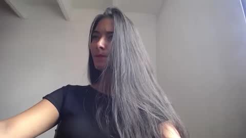 Ilauren online show from 11-20-25, 02:17