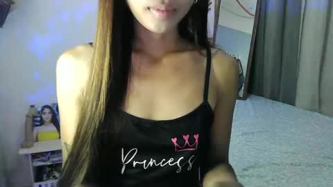 Snapshot of wild_flowerx21 chatting on 02-19-25, 03:38 Analyn online show from 02-19-25, 03:38