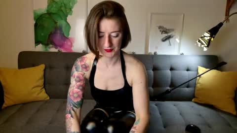 wild_peony online show from 05-14-26, 05:42