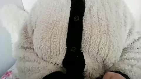 Ella online show from 05-07-26, 11:04