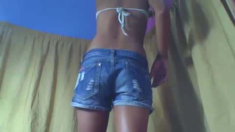 Snapshot of wildah chatting on 03-08-26, 03:27 wildah online show from 03-08-26, 03:27