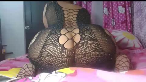 Snapshot of wildasslove4u chatting on 05-17-26, 12:30 Wild online show from 05-17-26, 12:30