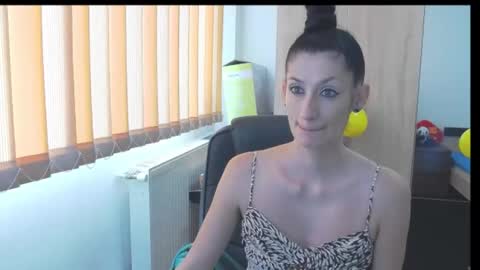 Bea online show from 11-16-25, 10:32