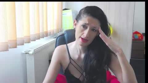 Bea online show from 11-26-25, 07:20