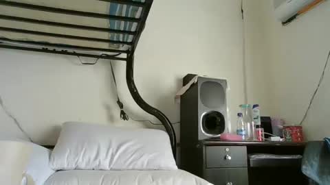 Snapshot of wildbrownchick69 chatting on 01-21-25, 06:54 WildChick online show from 01-21-25, 06:54