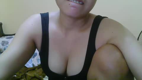 Snapshot of wildcamille chatting on 02-04-25, 07:40 camille online show from 02-04-25, 07:40