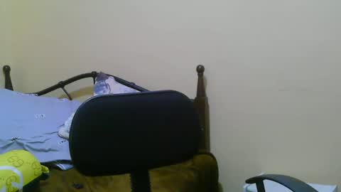 Snapshot of wildcamille chatting on 02-08-25, 07:27 camille online show from 02-08-25, 07:27