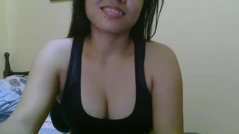 Snapshot of wildcamille chatting on 02-16-25, 05:15 camille online show from 02-16-25, 05:15