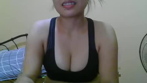 Snapshot of wildcamille chatting on 03-12-25, 07:02 camille online show from 03-12-25, 07:02