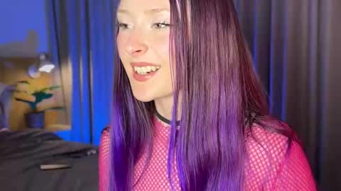 Snapshot of wildfairiesheaven chatting on 10-19-25, 11:05 OF JunoHoly online show from 10-19-25, 11:05