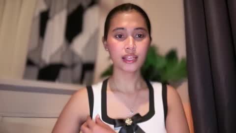 Snapshot of wildkittytrans chatting on 02-17-26, 12:45 CHRISTINE online show from 02-17-26, 12:45