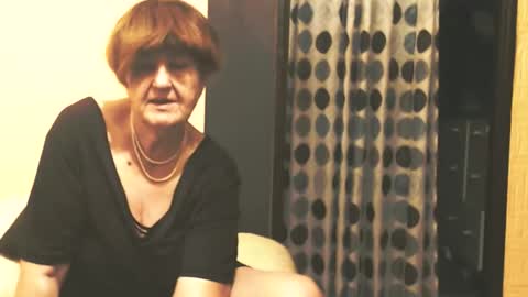 WildRedCat online show from 11-05-25, 04:18