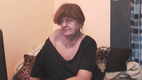 Snapshot of wildredcat chatting on 05-12-26, 04:15 WildRedCat online show from 05-12-26, 04:15
