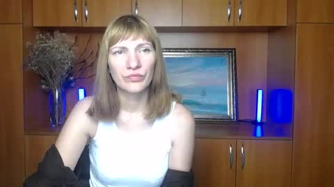 Snapshot of wildsoul8 chatting on 07-04-26, 06:47 Rosalinda online show from 07-04-26, 06:47
