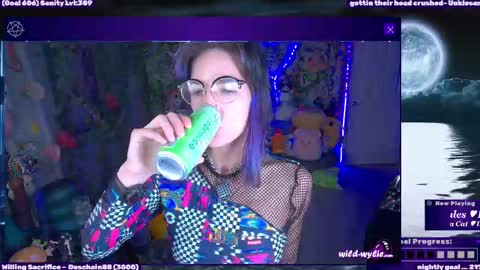 Snapshot of wildwylie chatting on 09-12-25, 02:22 Wylie Wanderlust online show from 09-12-25, 02:22