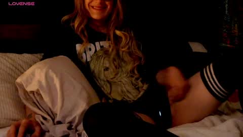 Willa Mae  online show from 04-29-26, 03:32