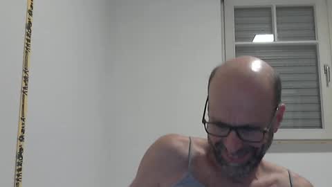 Snapshot of willbillbillwill chatting on 02-10-26, 10:03 Lilian online show from 02-10-26, 10:03