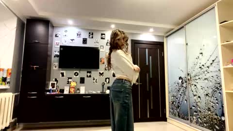 Olivia online show from 02-26-26, 03:11