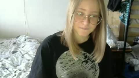 Olivia online show from 07-20-26, 06:17